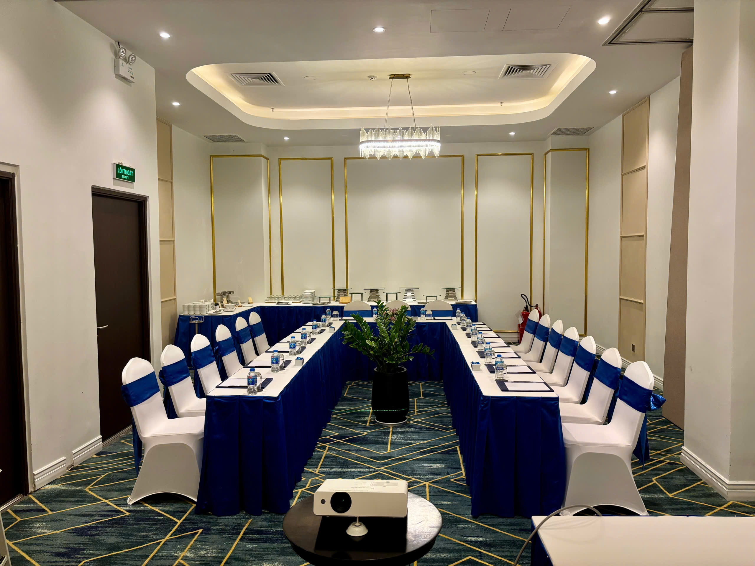 z7244005776579_8ffd9518f80310ea4485b6029252ae7a