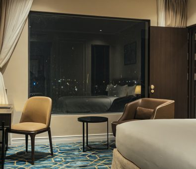 Connecting room