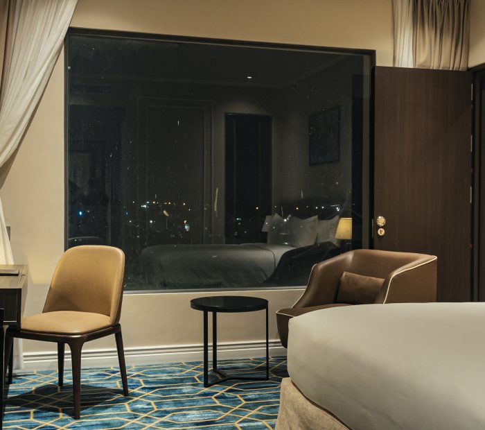 Connecting room